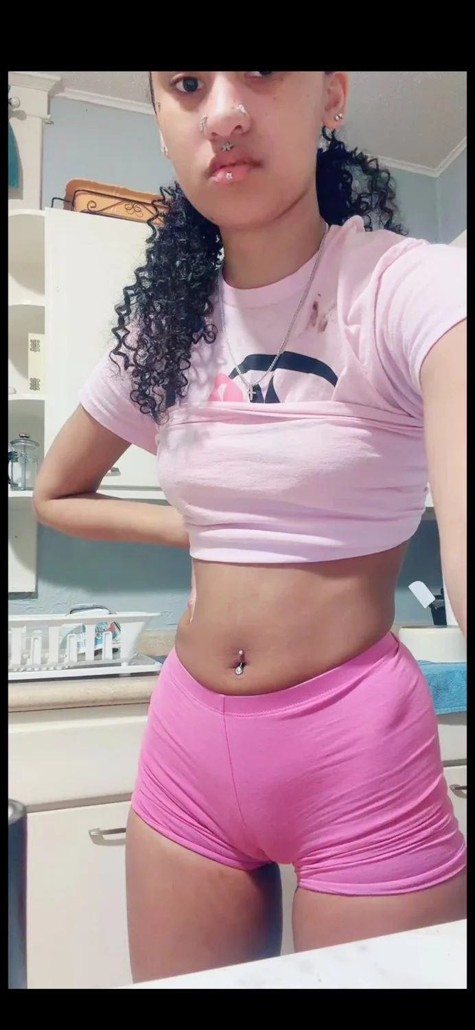 Fat pussy lightskins image 9