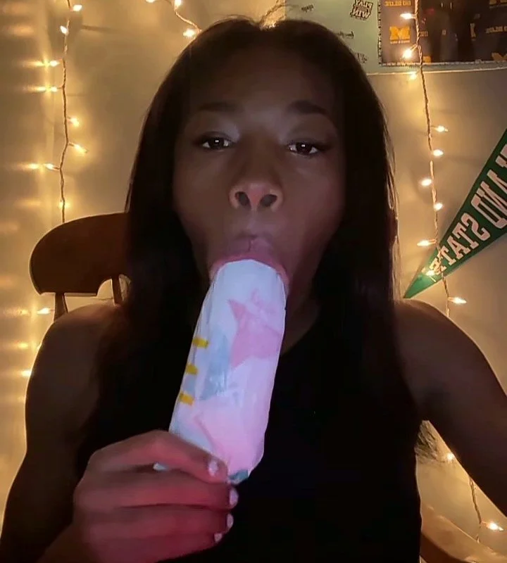 Girl showing me how big her mouth is PT2 image 3