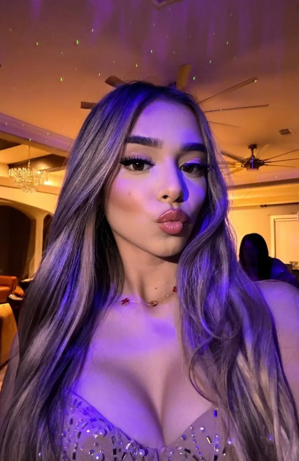 Pretty Latina image 12