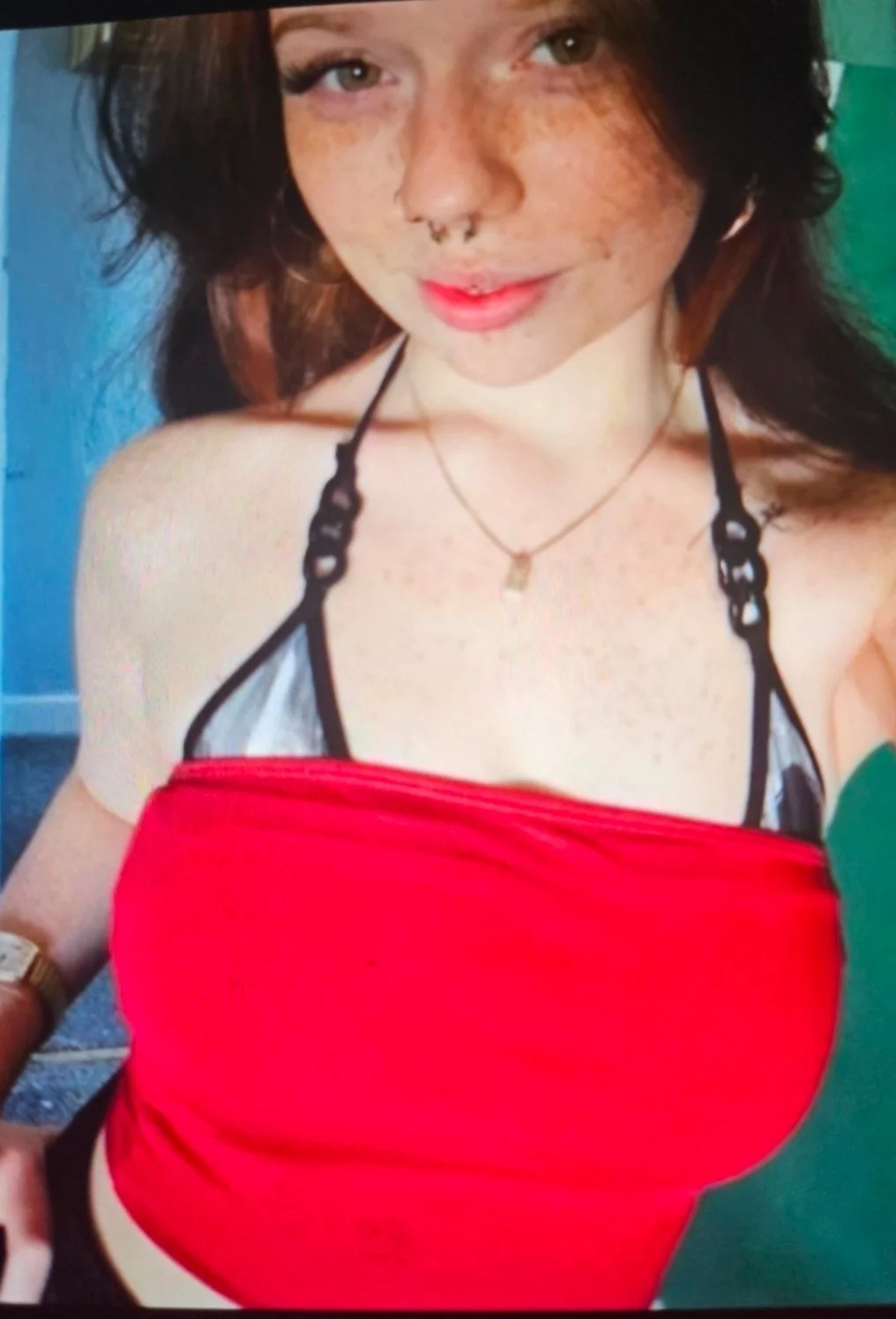 Absolute hottie Amy bell main image