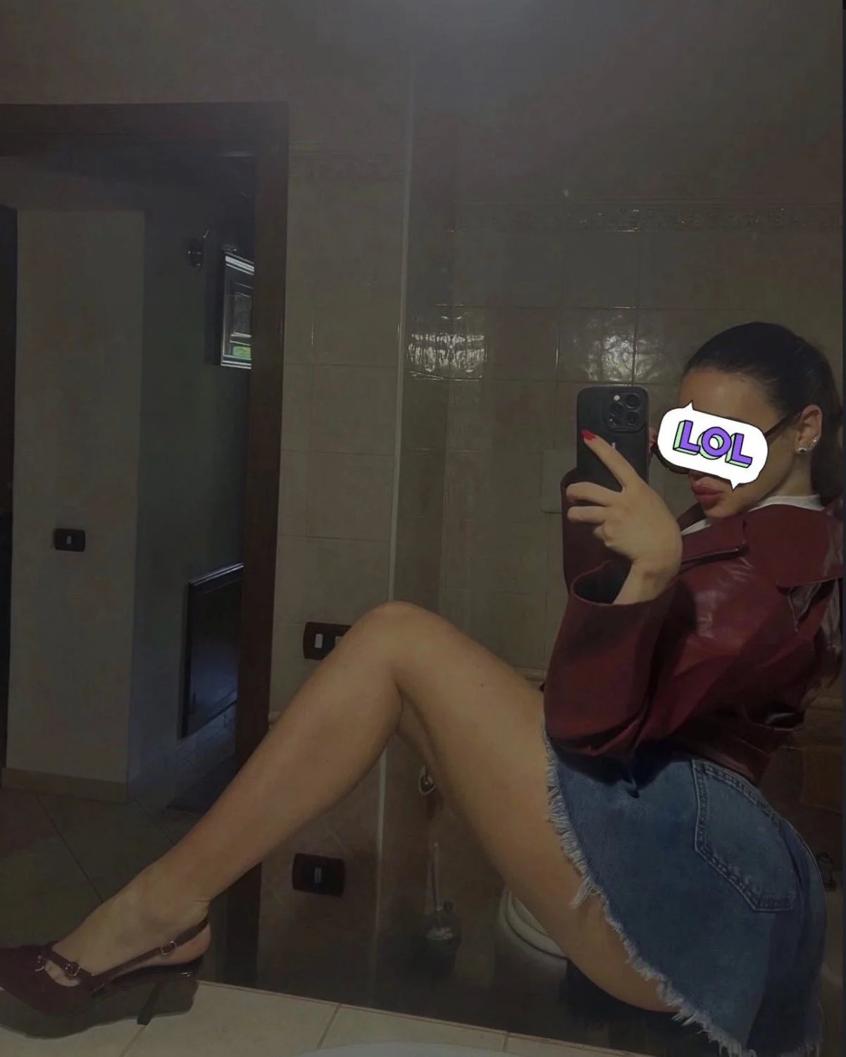 Leyla Khali Nudes image 2