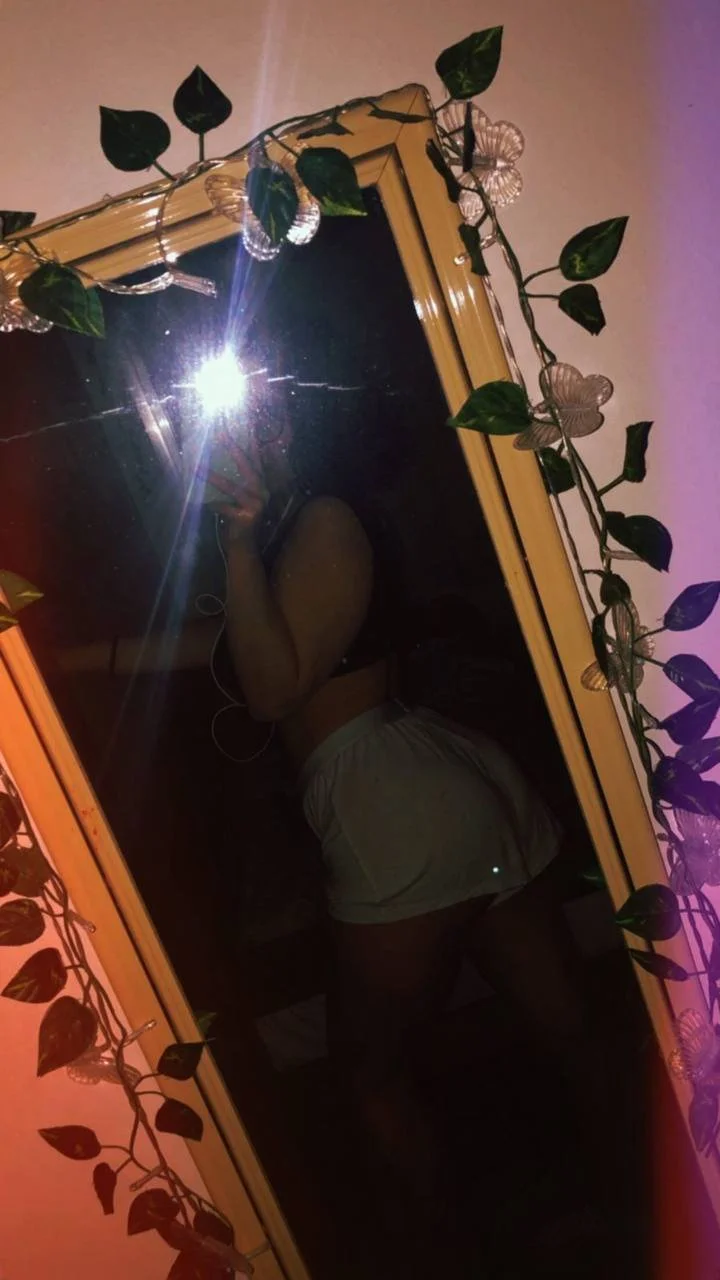 Talita 23 anos putinha com um corpo gostoso, amigo pediu pra vaza image 3