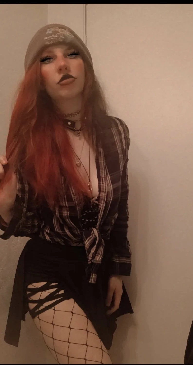 DFW slut image 3