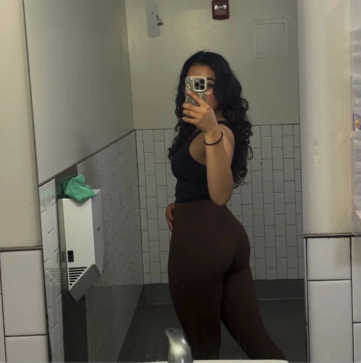 Sexy Latina mami image 4