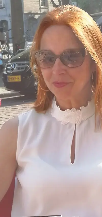 REAL GERMAN AMATEUR MOM IST HEUTE IN HOLLAND cover image