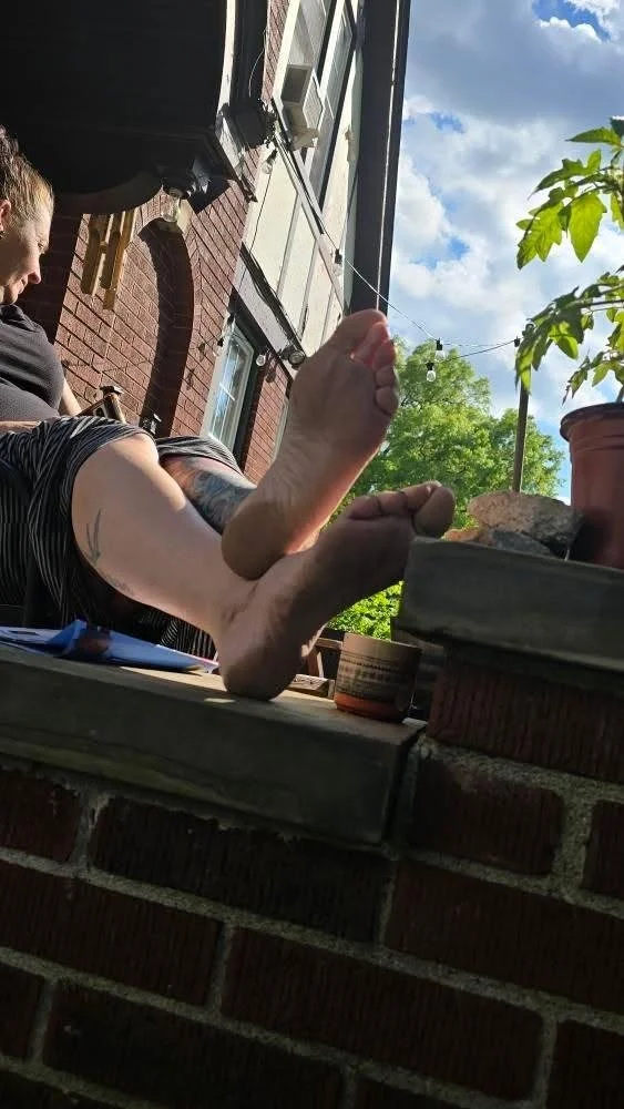 Feet creepshots of my older sisters friend image 8