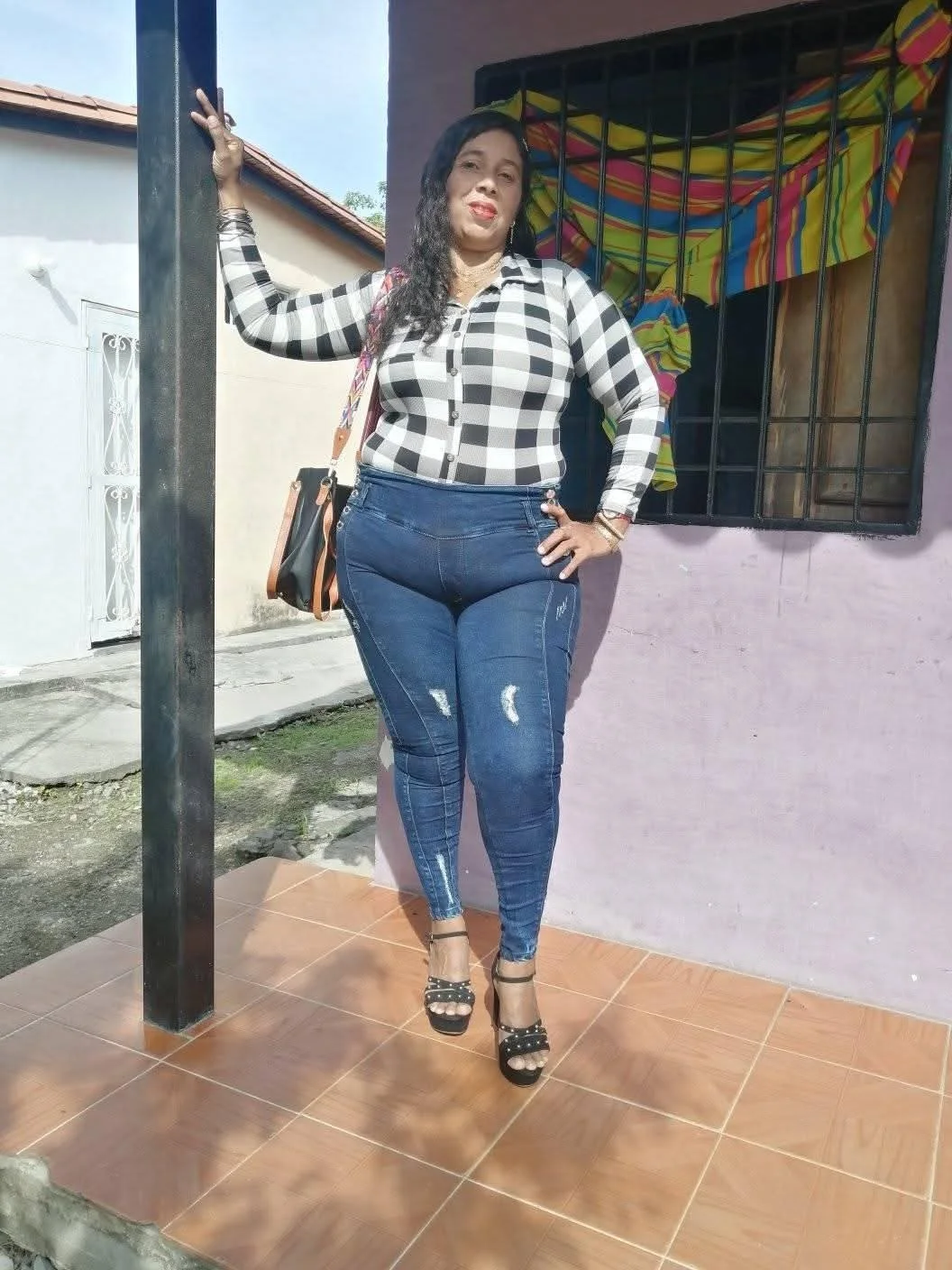 Married stranger granny showing pussy can't wait to dick flash her., image 3