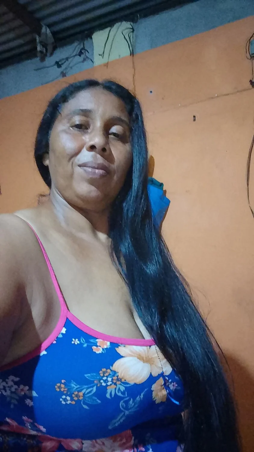 Married stranger granny showing pussy can't wait to dick flash her., image 4