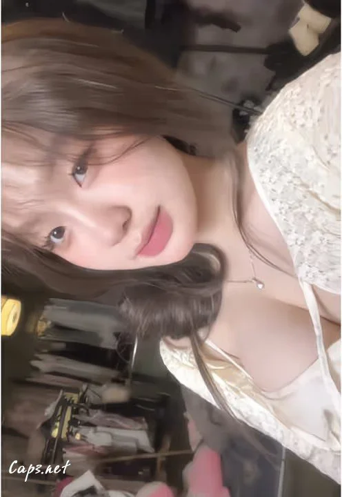 Tiktoker lanhxinhyeu06 nude sexy leaked sex tape image 12
