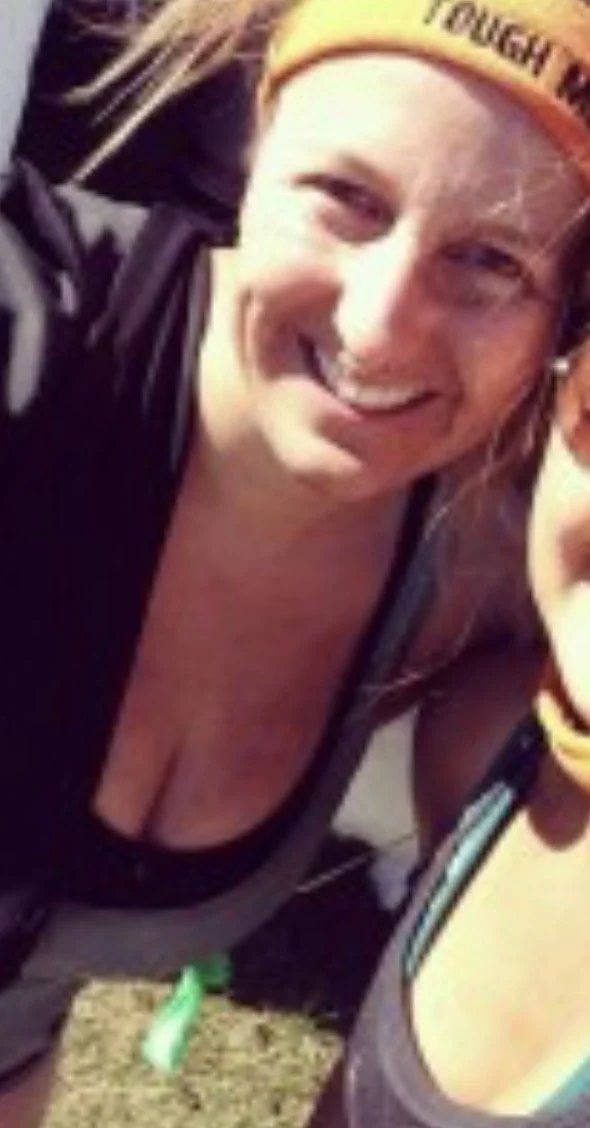 Ann may have to charge her clients for ther@py, but here you can see her titties for free! image 10