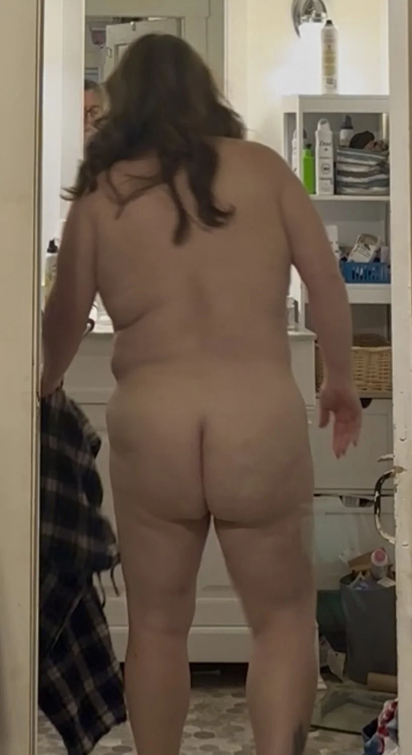 Jennifer - CT BBW Wife - Black Bra image 3