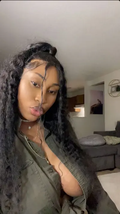 Damn she's HOT🔥 🥵 cover image