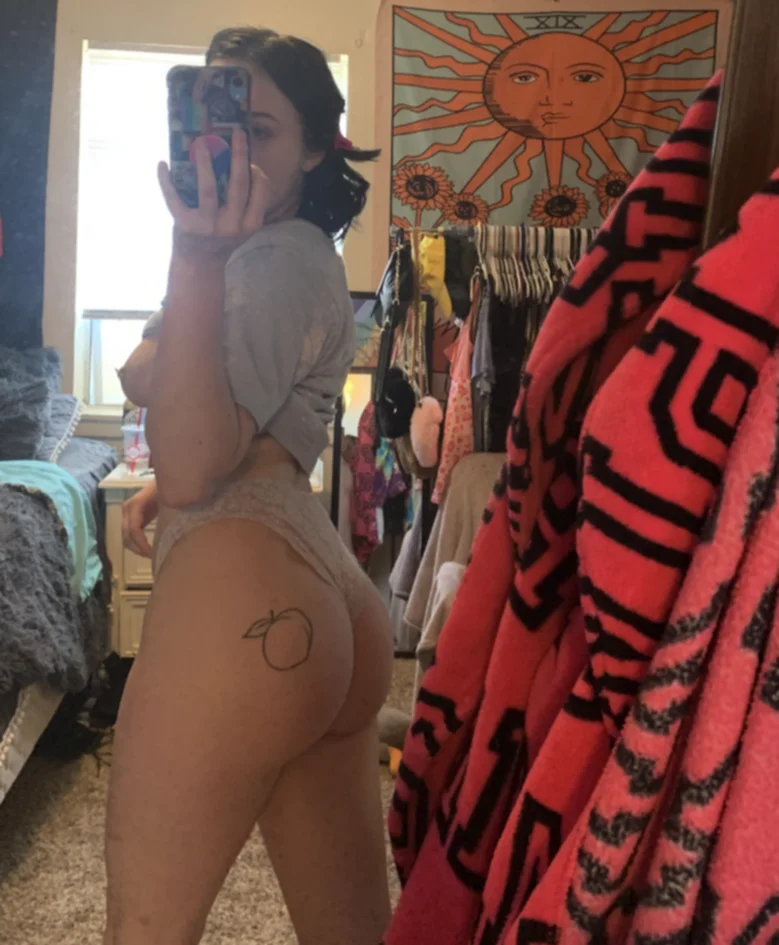 Chlo c caught image 23