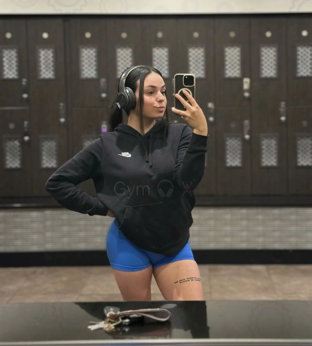 Single fitness mom image 15