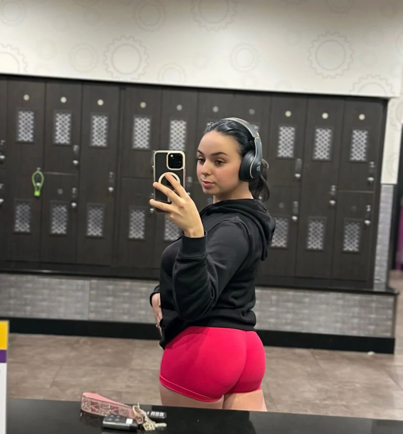 Single fitness mom image 22