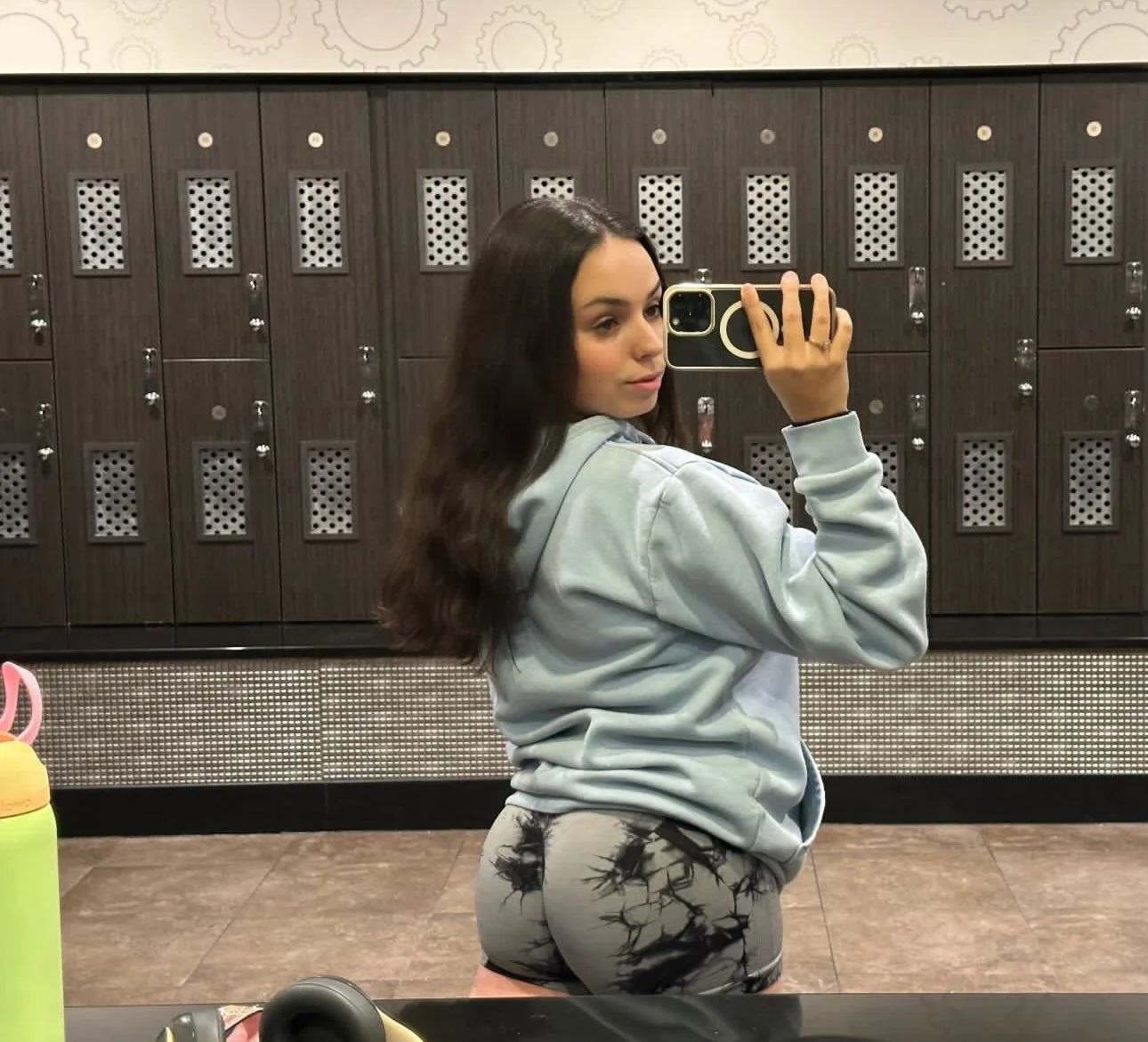 Single fitness mom image 26