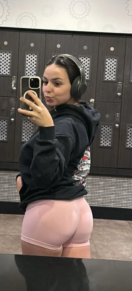 Single fitness mom image 28