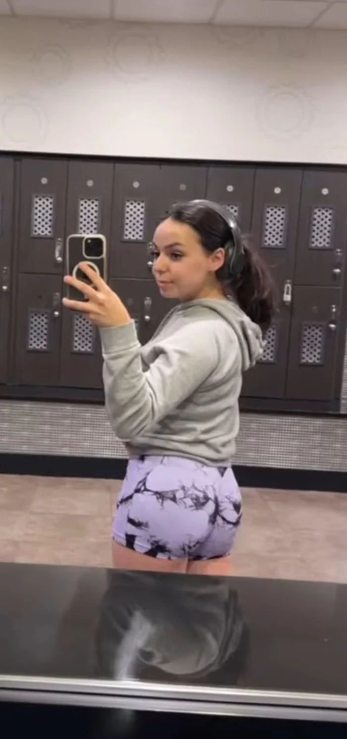 Single fitness mom image 34