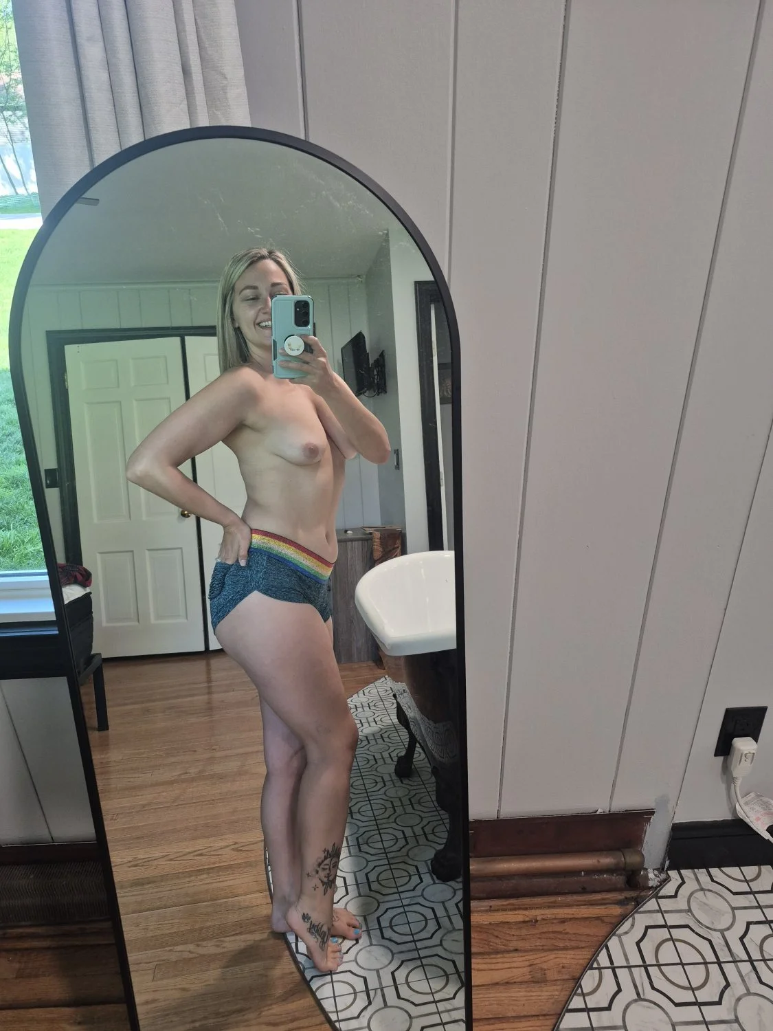 Webslut-Bimbo Wife-Scarlett Raven-Lost image 6