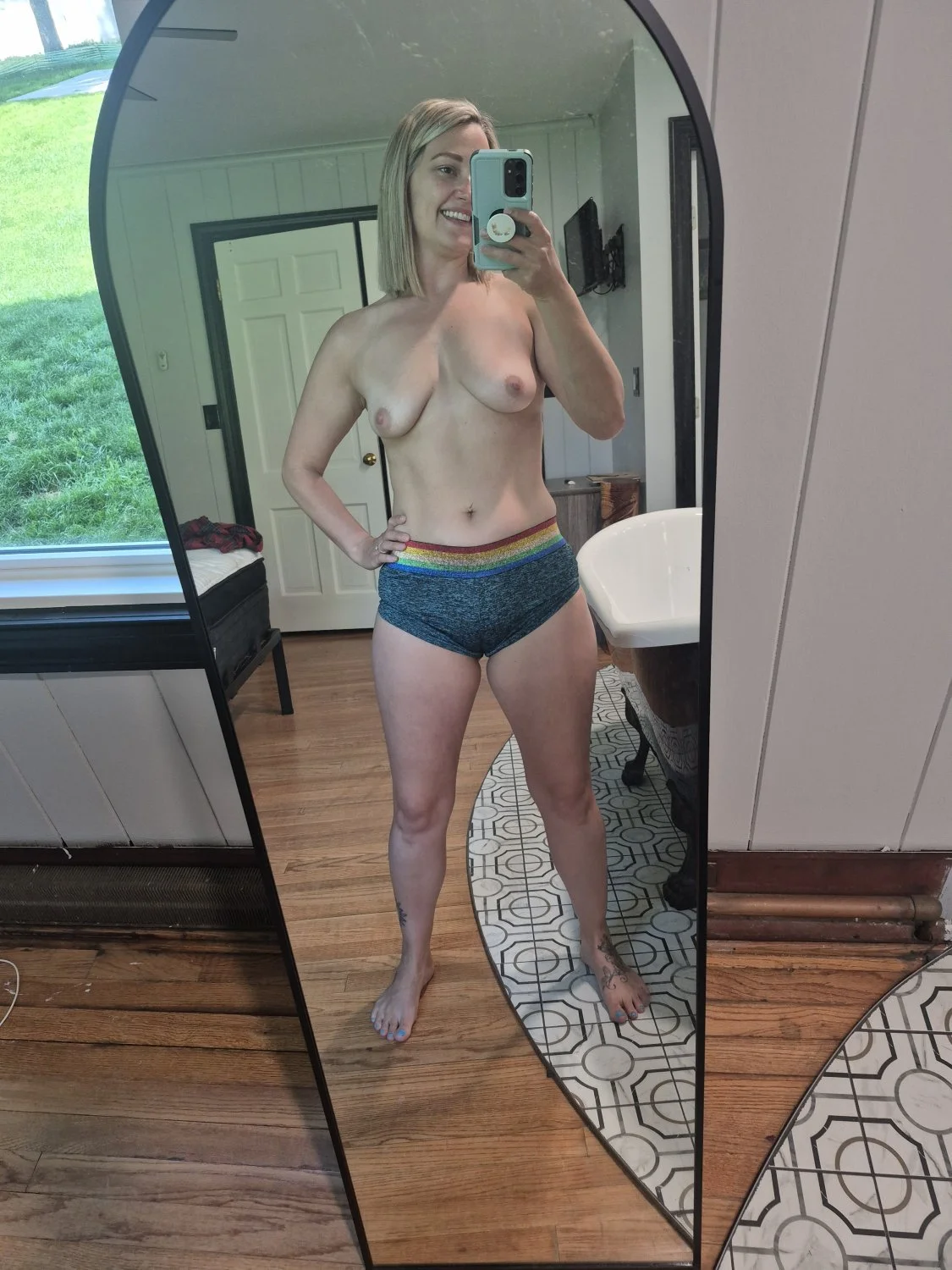 Webslut-Bimbo Wife-Scarlett Raven-Lost image 9