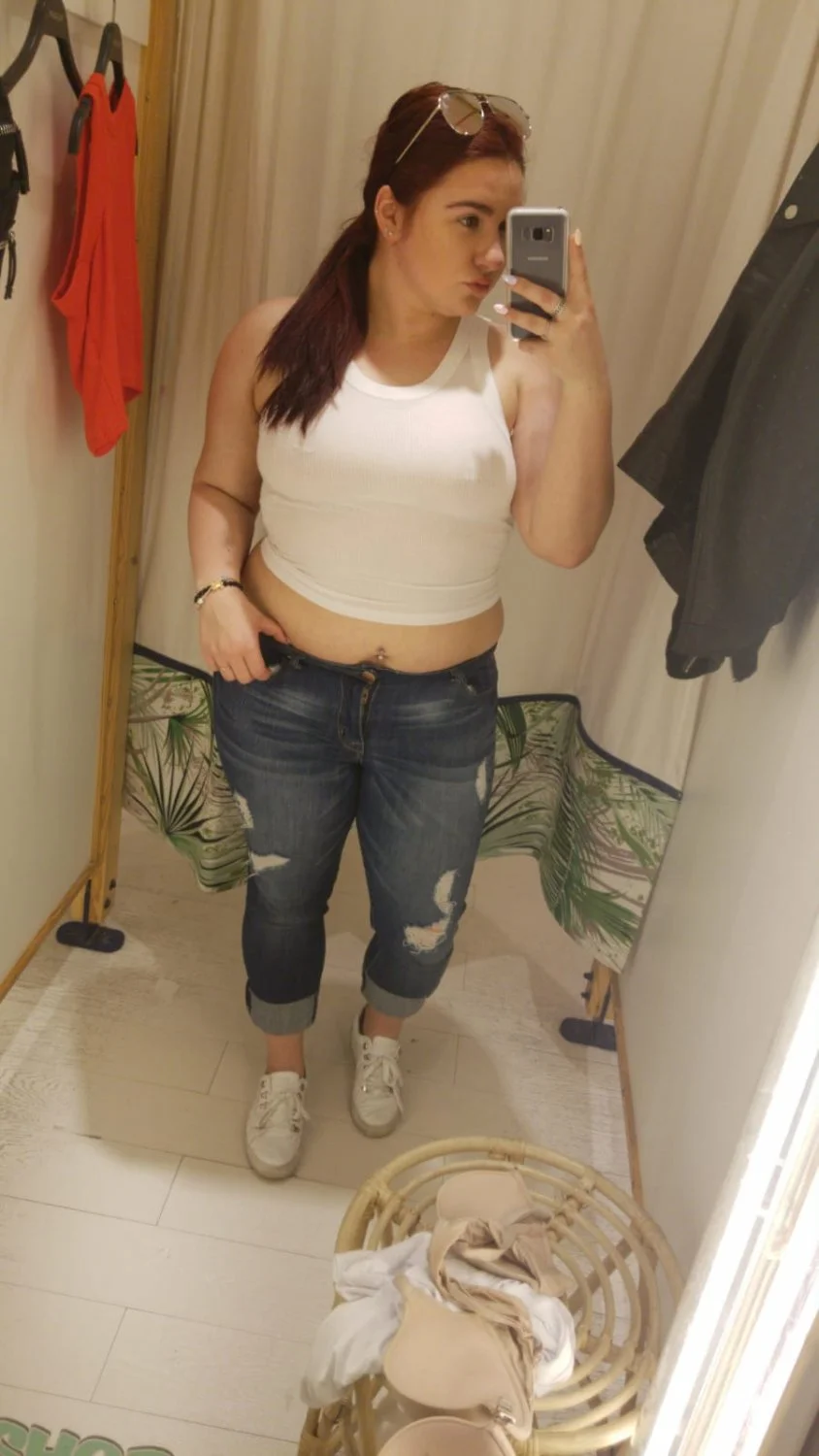 Chubby Redhead snowbunny from Chicago image 10