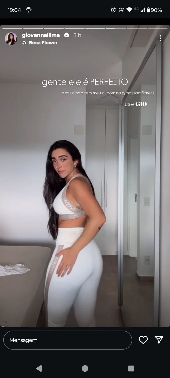 Giovana Lima se exibindo image 2