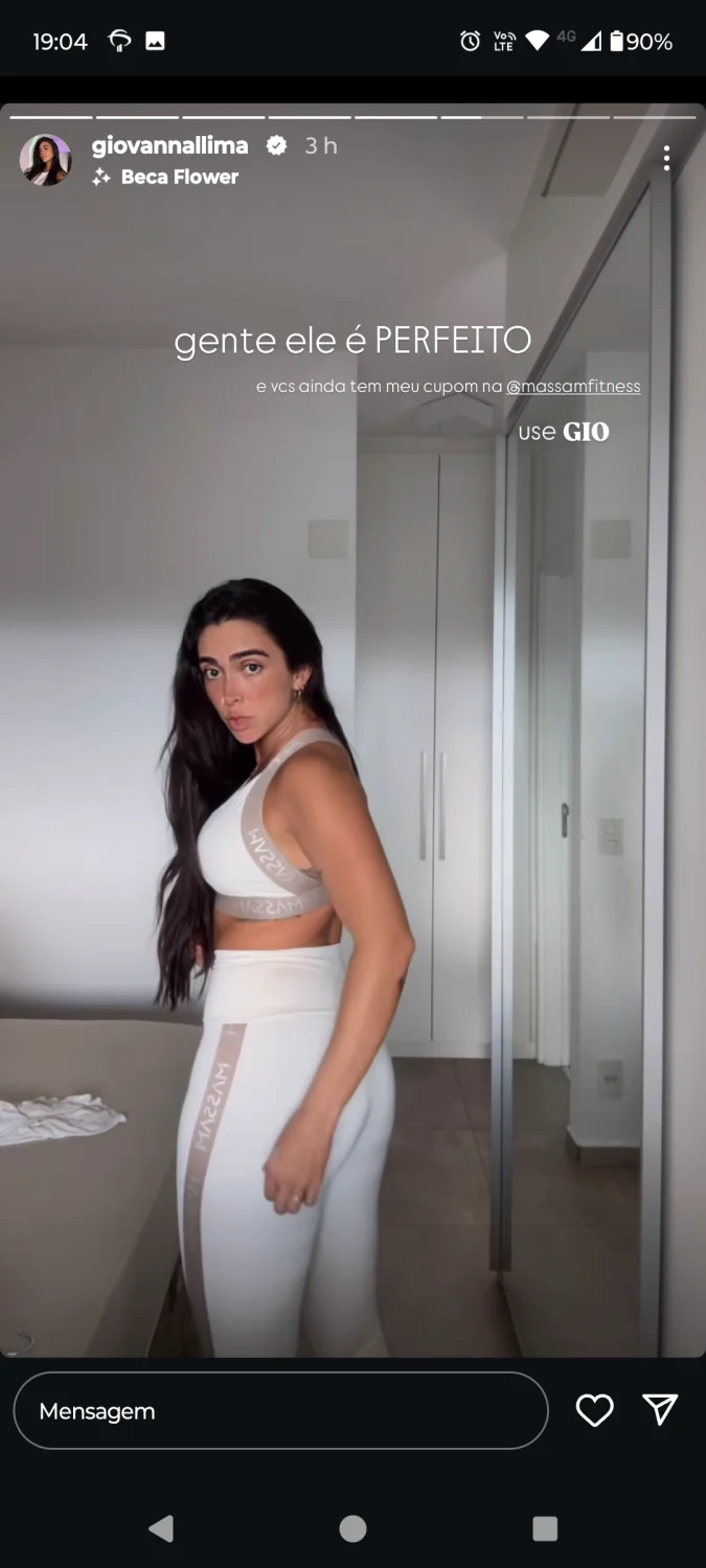 Giovana Lima se exibindo image 7