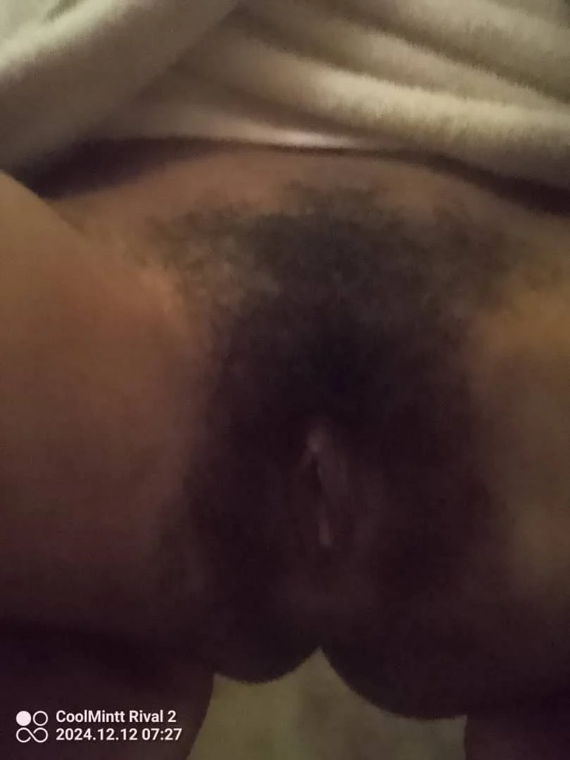 Teen showing her skin🇵🇬 image 13
