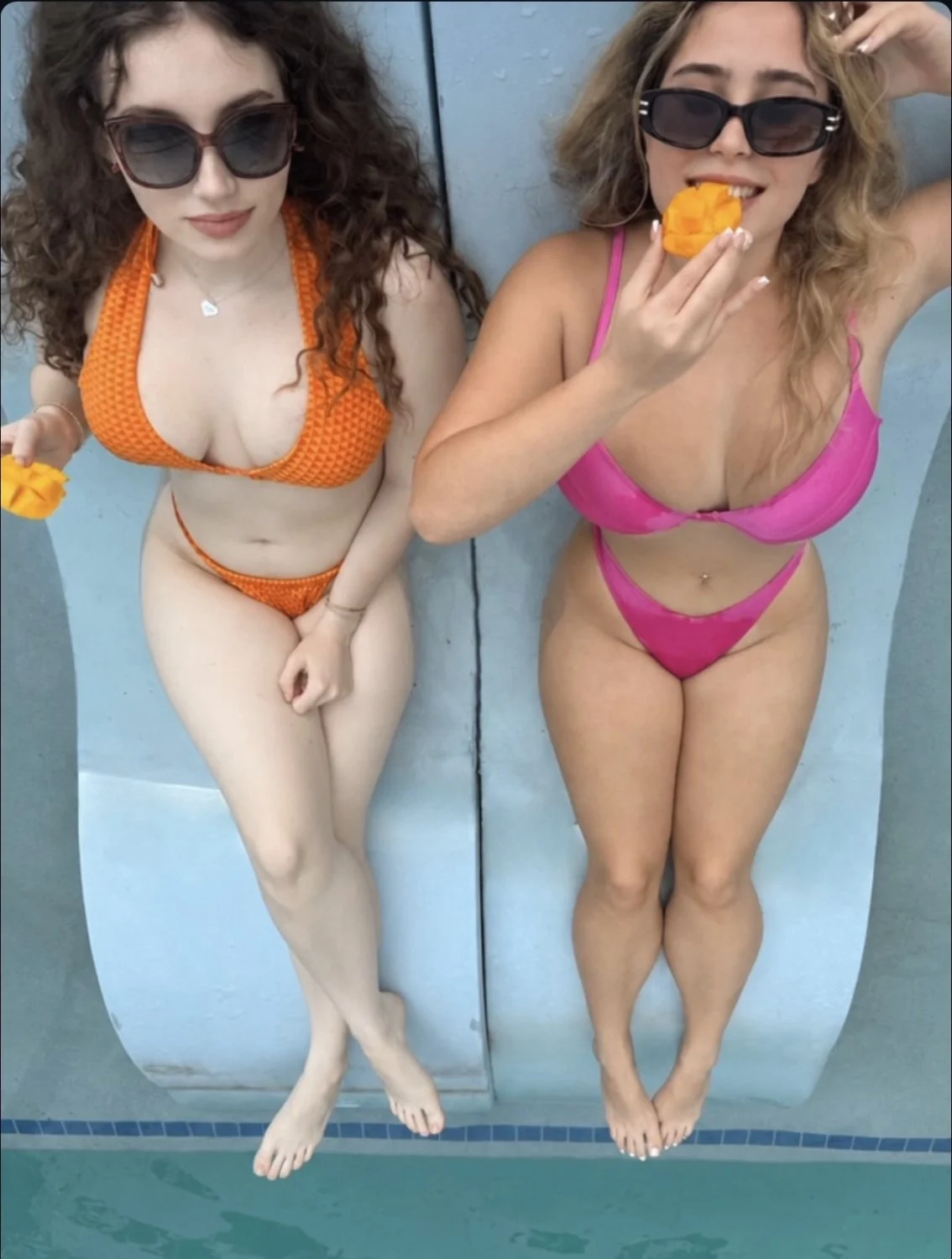 Two thick sisters with insane bodies main image