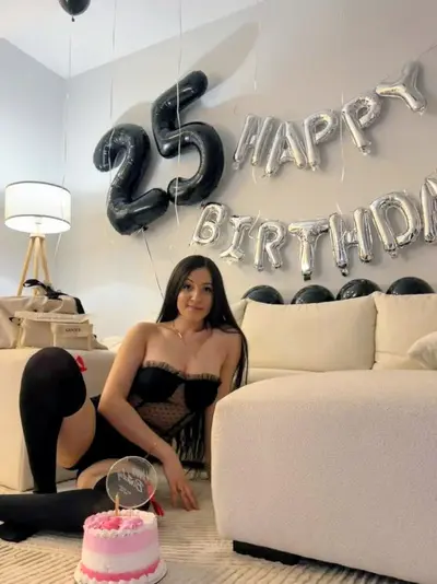 Danny Villalobos 25 Años 🥵🤤😋 cover image