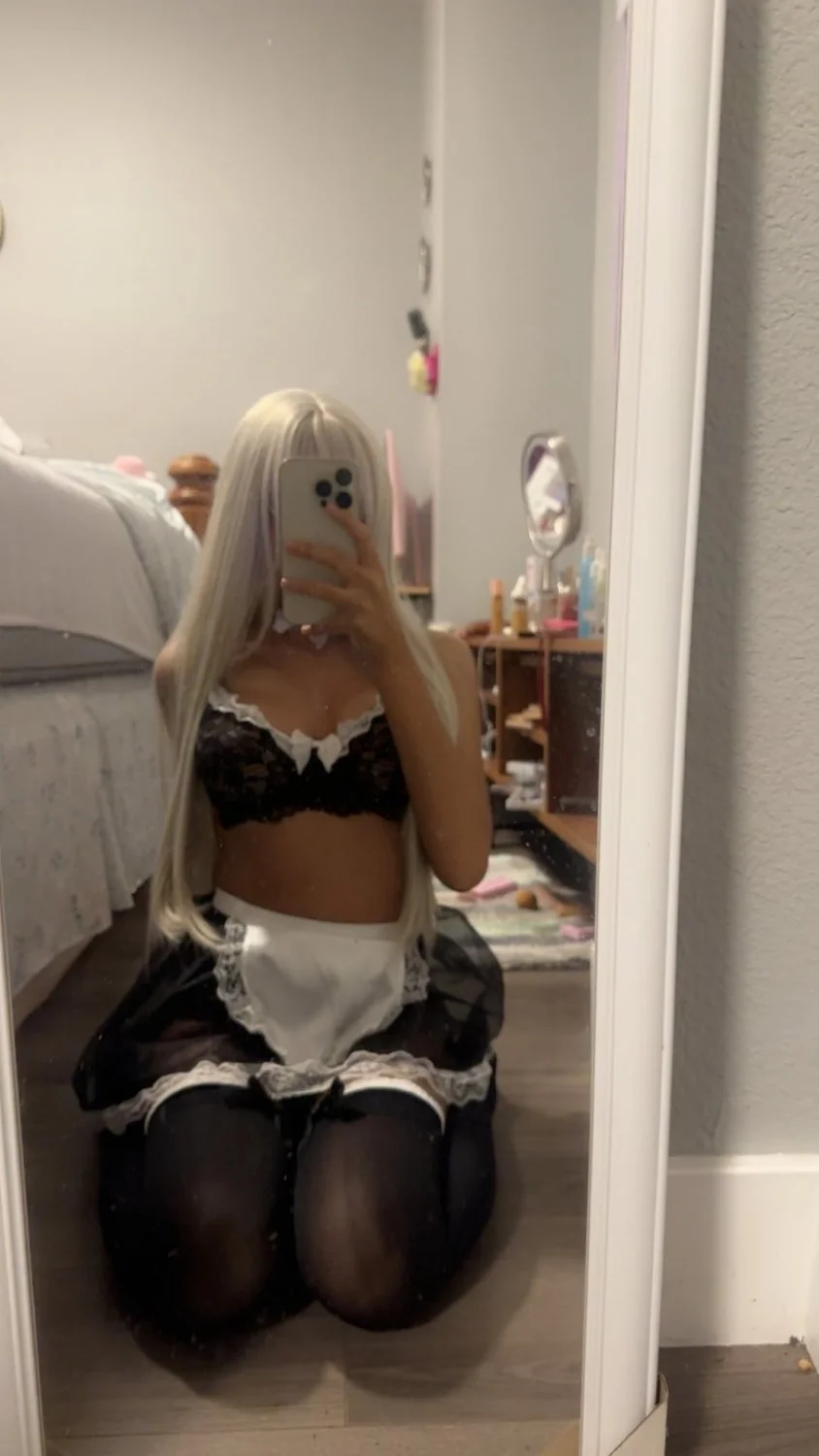 tight asian loves dressing up main image