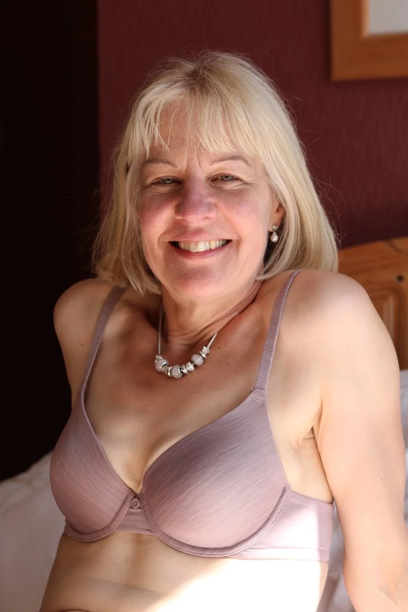 Caroline Hot UK Milf pt3 image 16