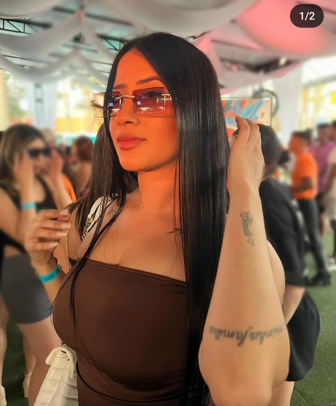 Morena tatuada image 17