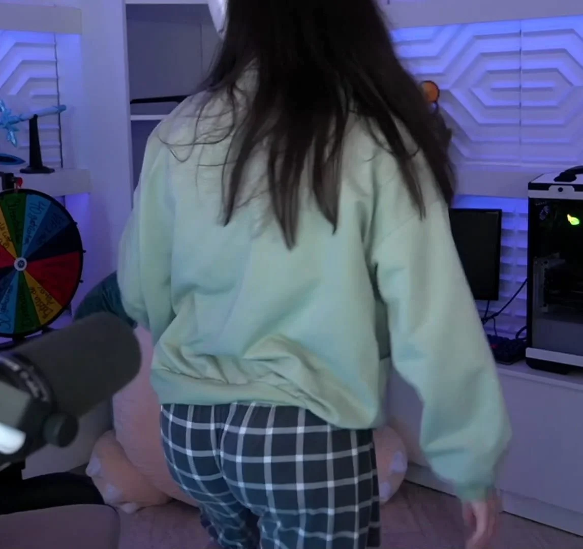 Mictia (Streamer) image 22