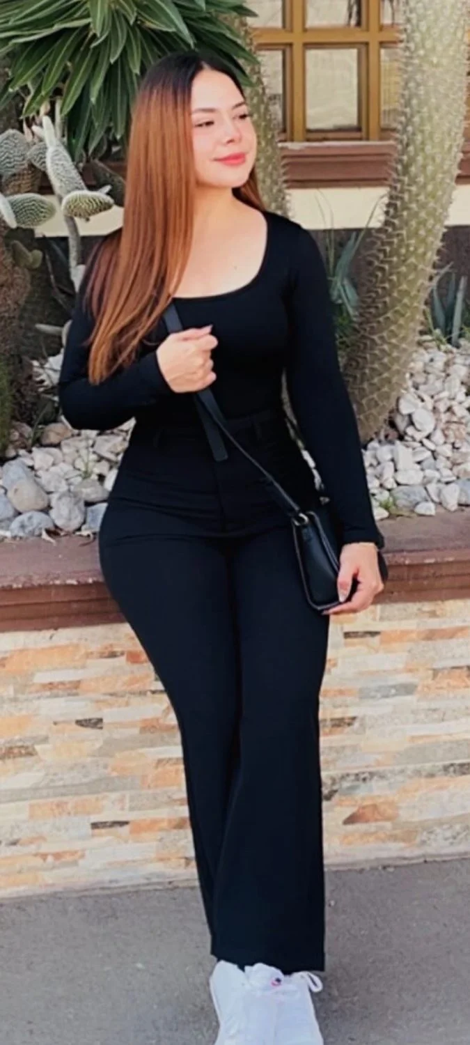Girl puta hermosa y ricas piernas de gym sexy y zorrita Parte2 image 25