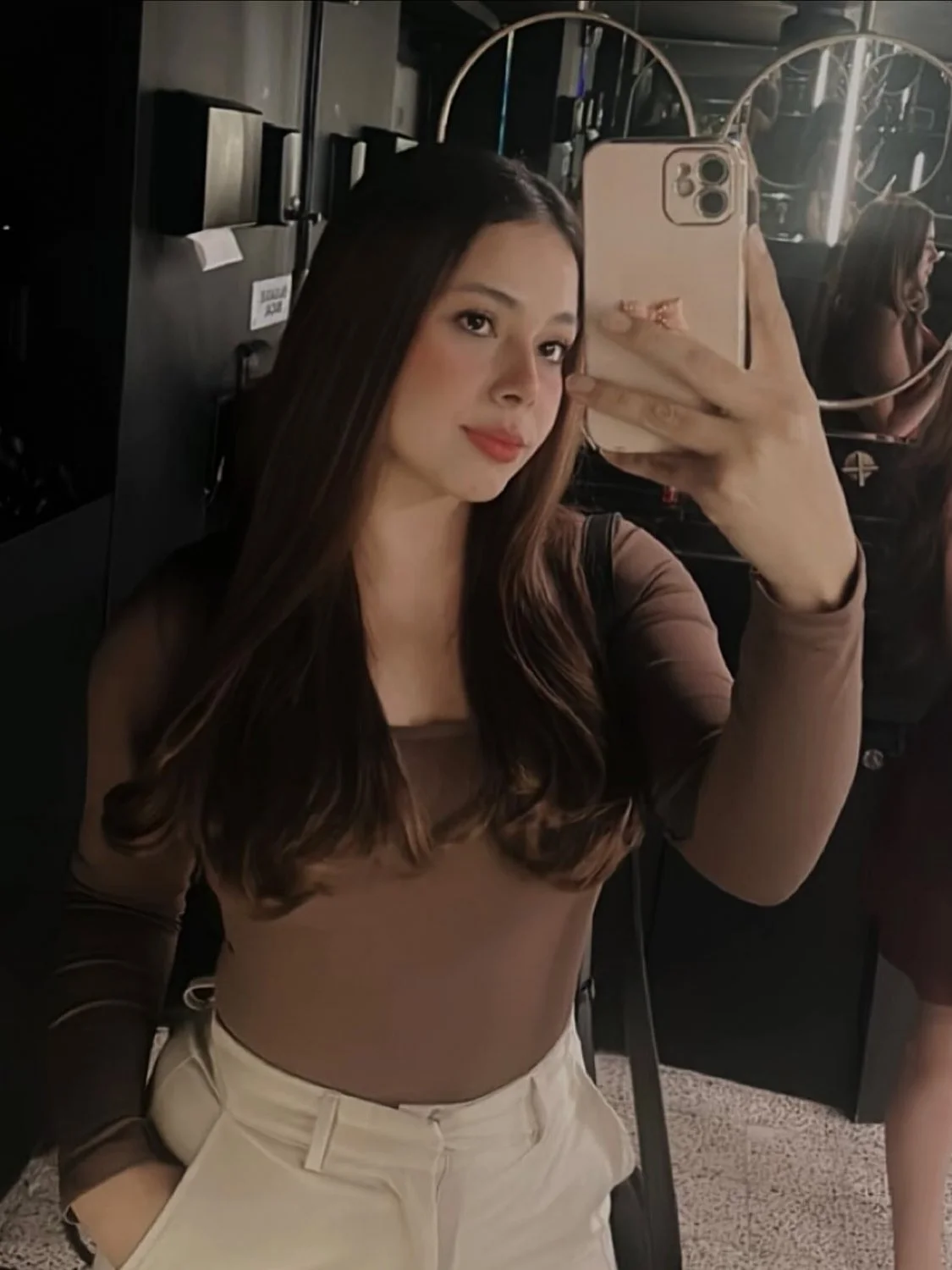 Girl puta hermosa y ricas piernas de gym sexy y zorrita Parte2 image 38