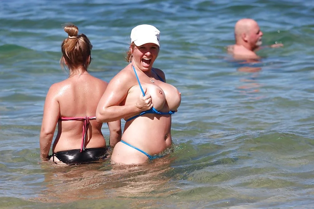 Stacked Blonde MILF image 34