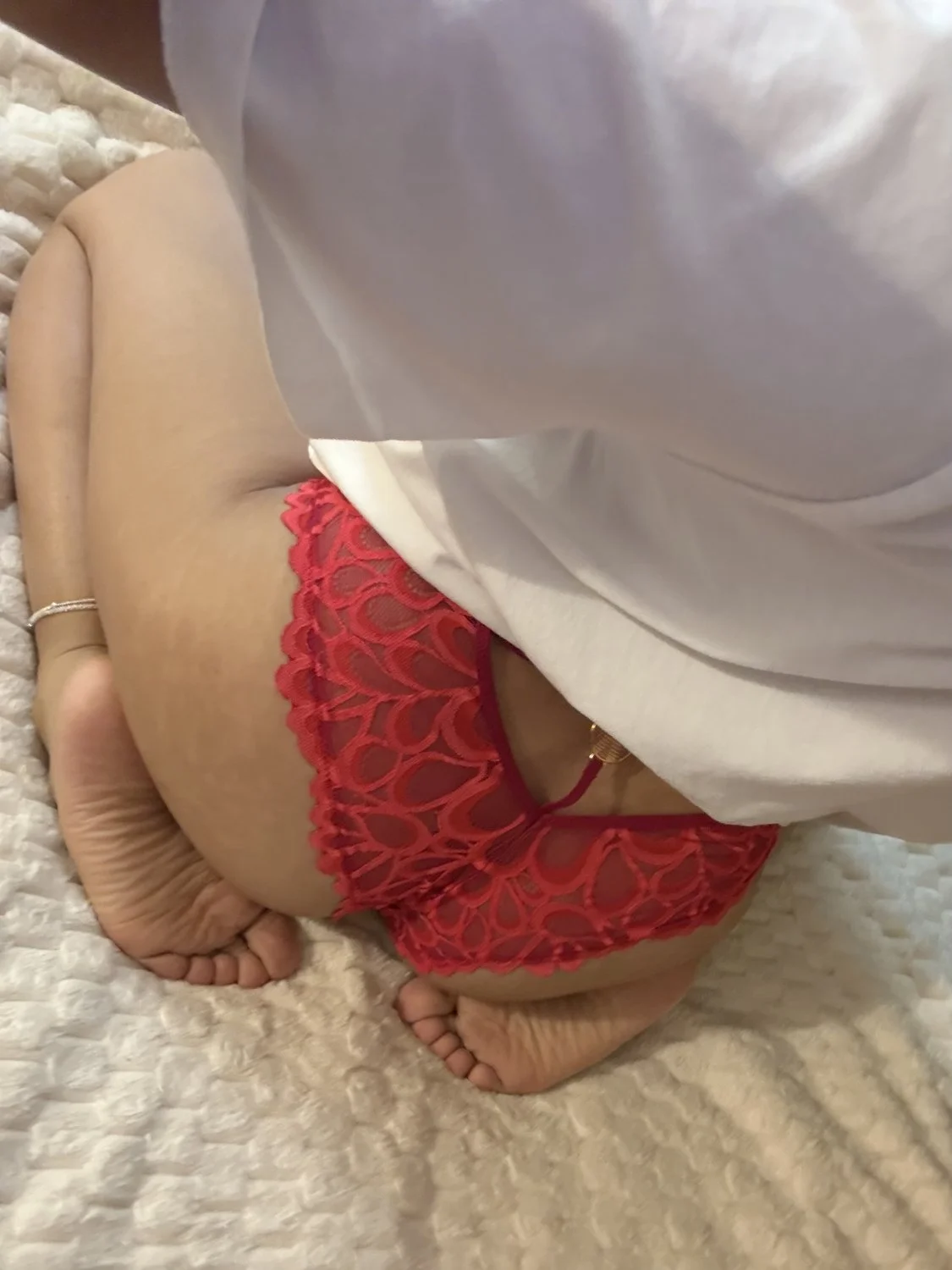 Pretty Feet Latina Bop image 2