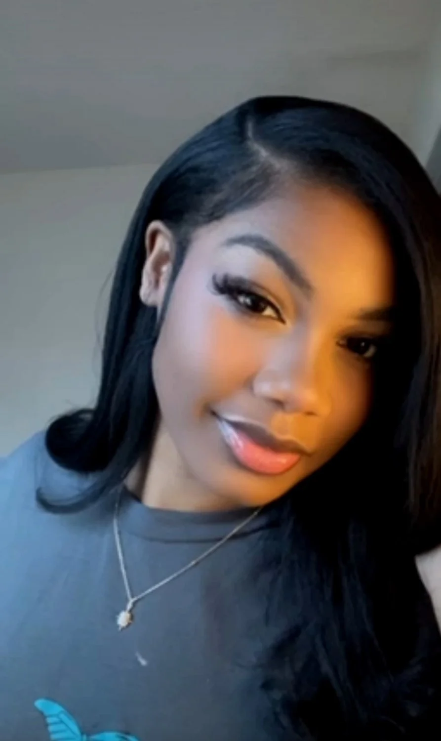 Lite skin thot tease. Ass and nipslip image 4