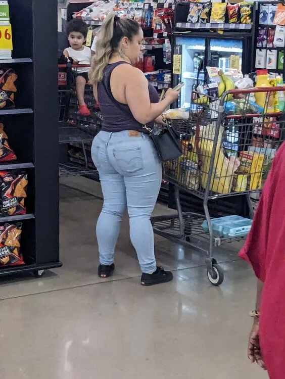379 BBW 🍑 image 3