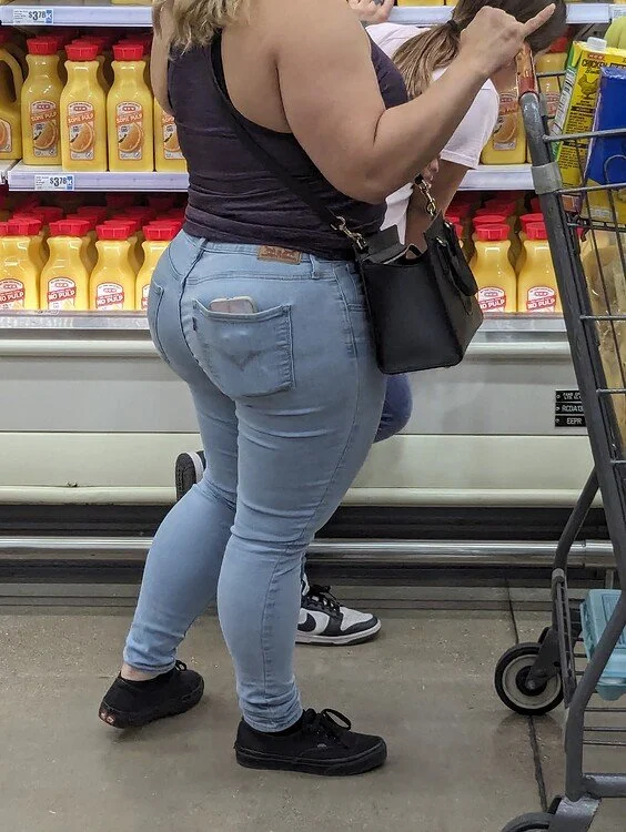 379 BBW 🍑 image 4