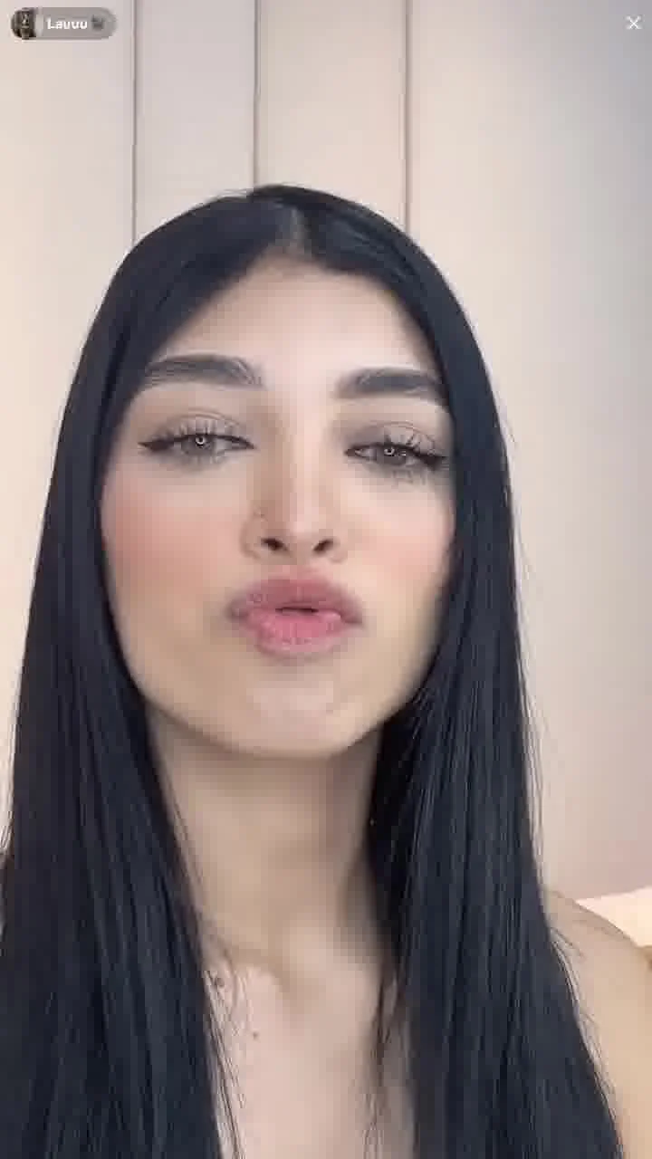tiktok live l4ur4c4rm0n4 can someone find other stream image 8