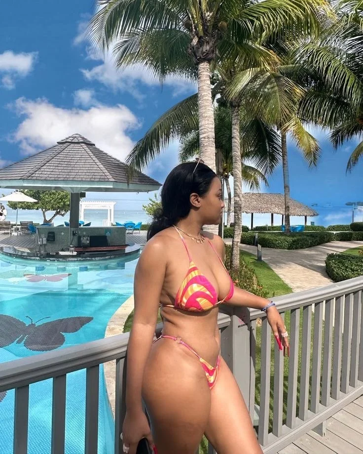 Jamaican 104 (ebony thot) image 20