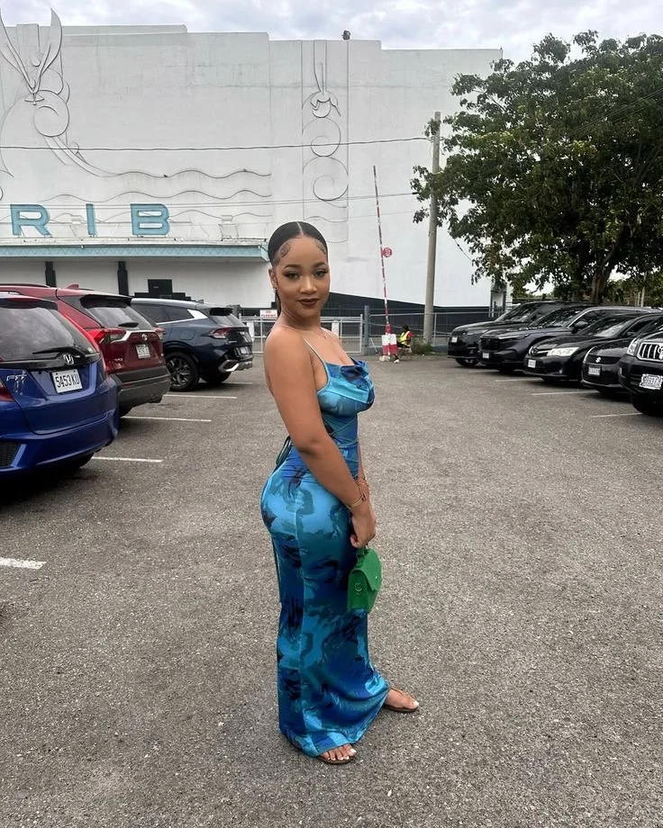 Jamaican 104 (ebony thot) image 5