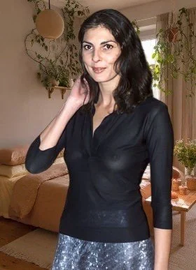 Sophie has milf leverage image 4