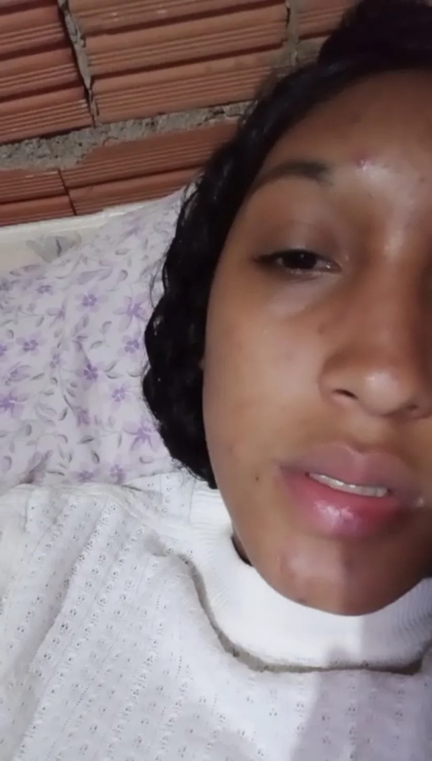 Novinha moreninha baixa renda na siririca gostosa main image