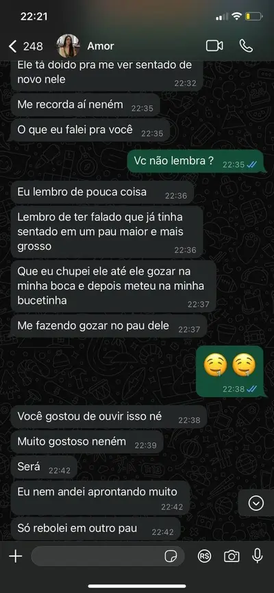 Casada novinha sendo dividida pelo corninho cover image