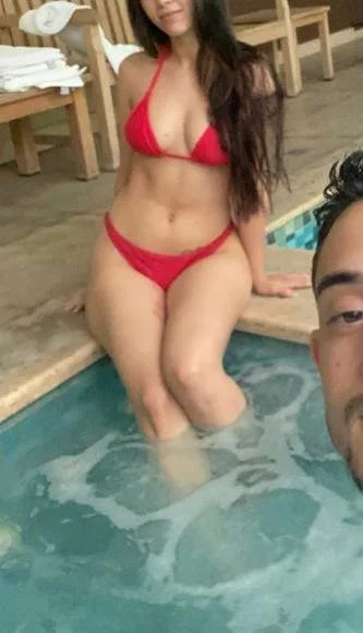 Casada novinha sendo dividida pelo corninho image 17