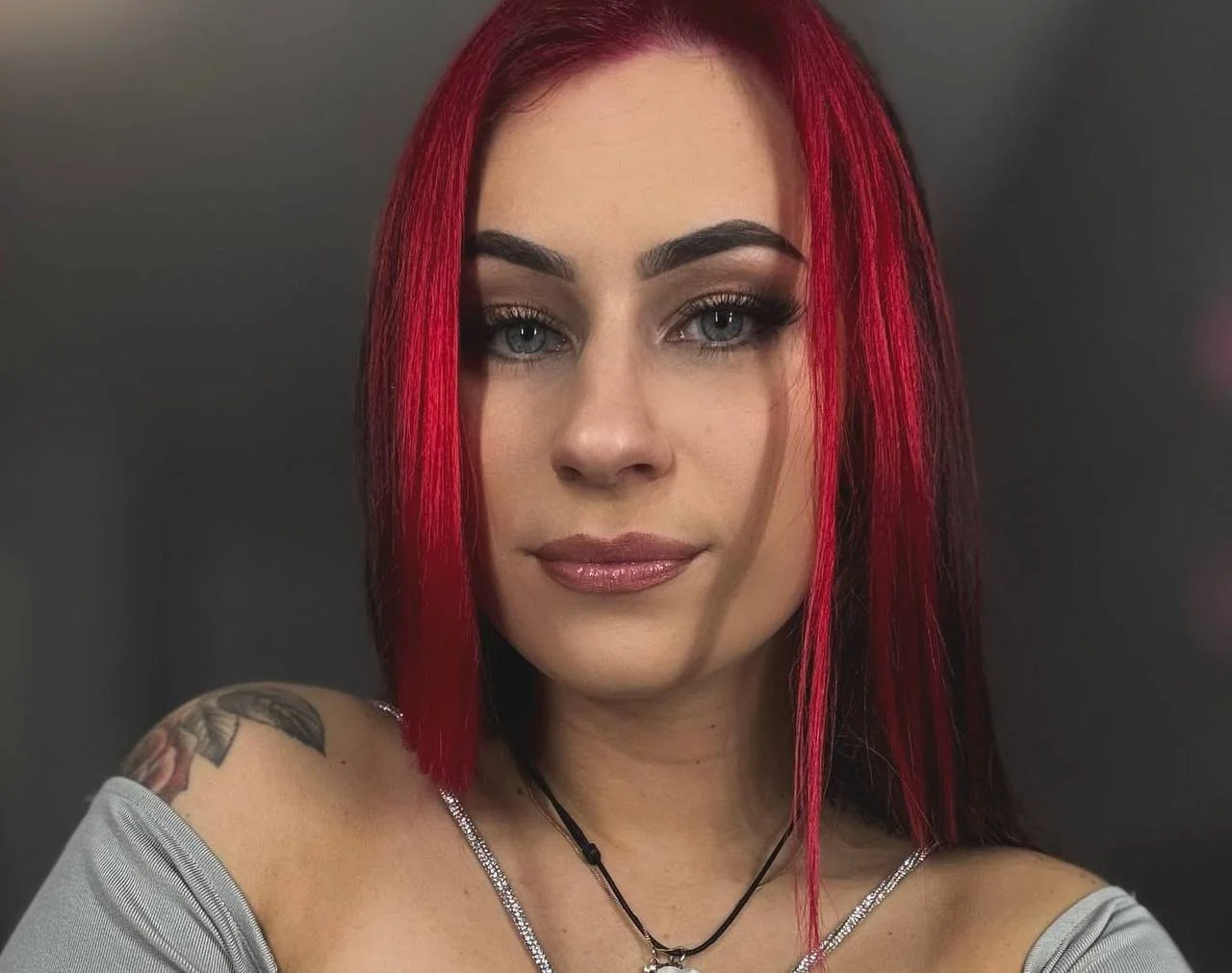 cum tribute request main image