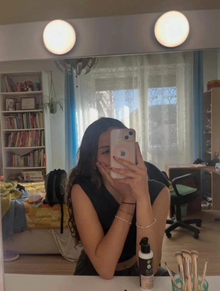 Sofia Spata (18) image 12